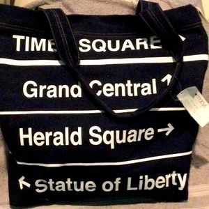 Final sale price❗️just reduced New with tags New York canvas tote bag